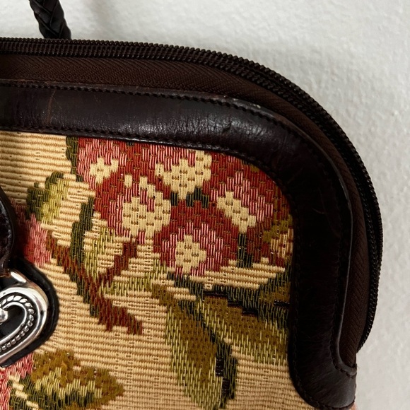 Brighton Vintage Floral Tapestry Carpet Weekender Bag - Picture 7 of 12